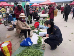 “掉色蔥”檢測結(jié)果，16批樣品中15批檢出農(nóng)藥殘留